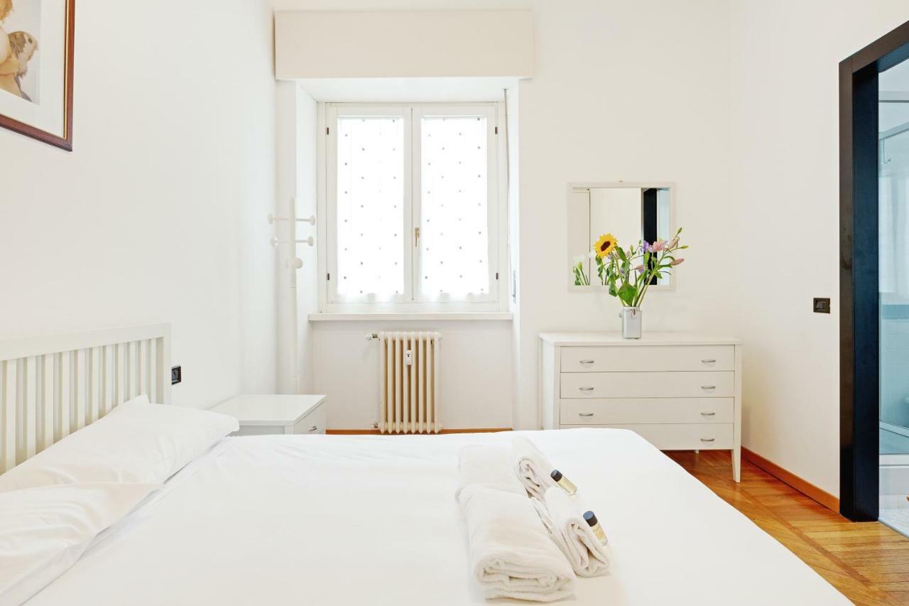 S. Maria Valle Central Roomy Flat Milano Eksteriør billede